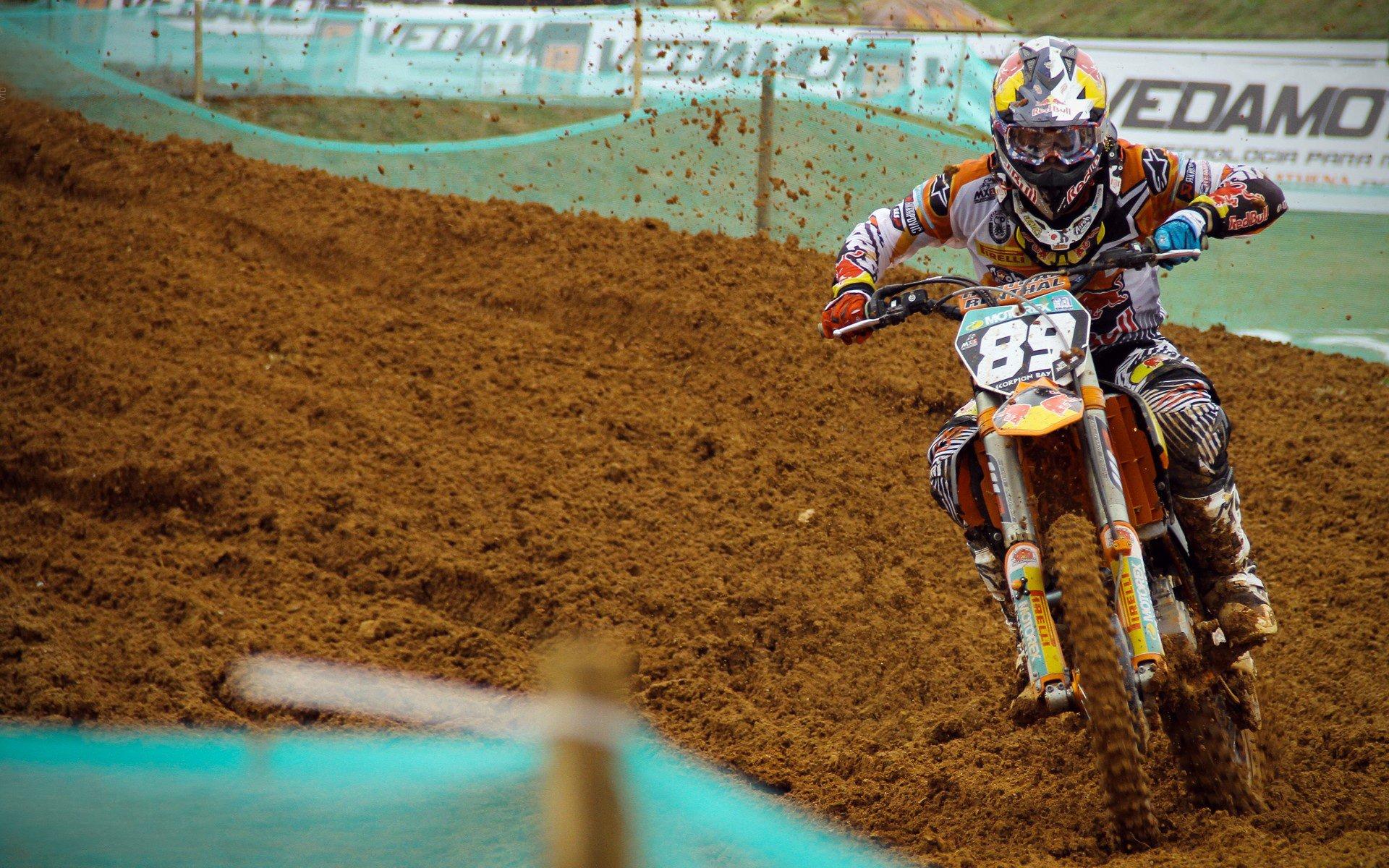 击剑小将姜鑫瑞,剑锋淬自信,赛场独行者